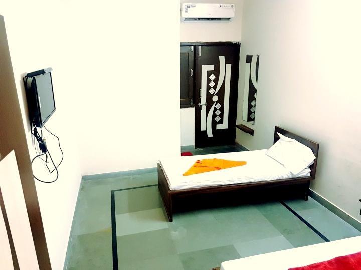 Ābu Road Hotel Ambe Residency מראה חיצוני תמונה